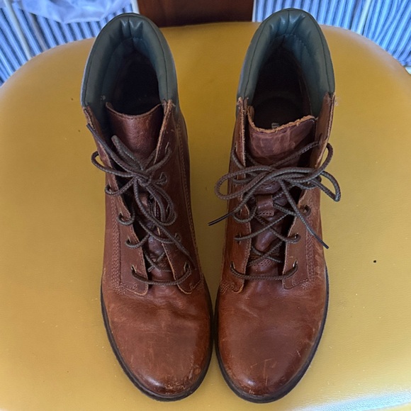 Timberland Shoes - Timberland Wedge Safari Boots Size 7.5 Brown Leather